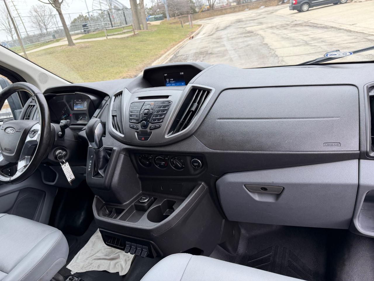 Ford Transit 150 Van Low Roof w/Sliding Pass. 130-in. WB 2018