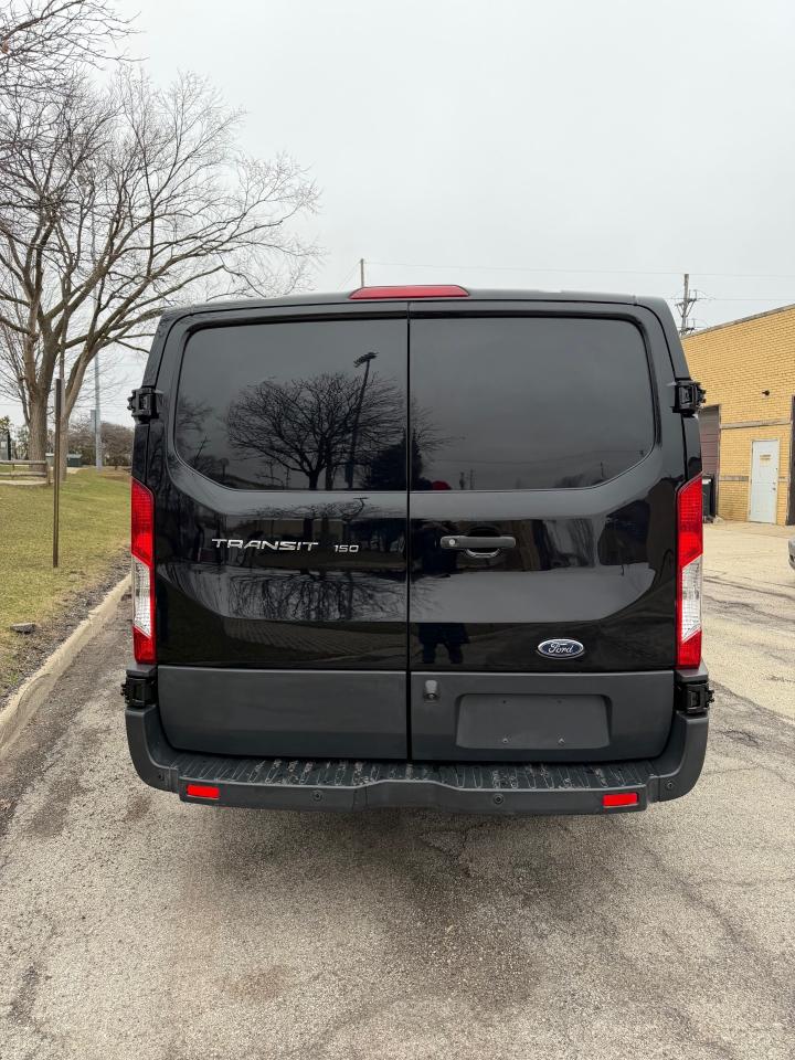 Ford Transit 150 Van Low Roof w/Sliding Pass. 130-in. WB 2018