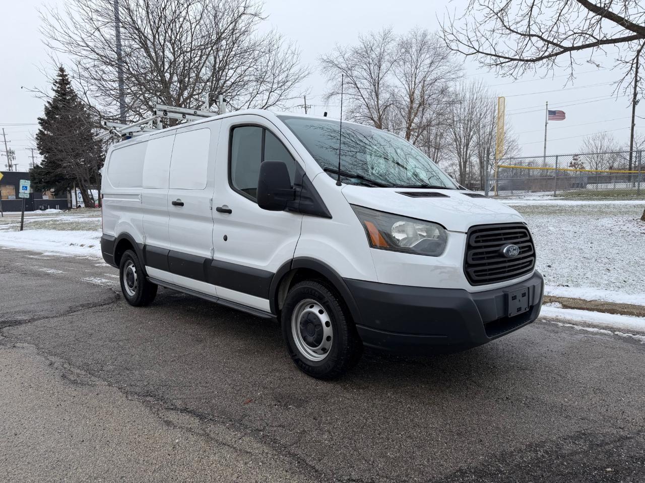 Ford Transit 150 Van Low Roof 60/40 Pass. 130-in. WB 2016