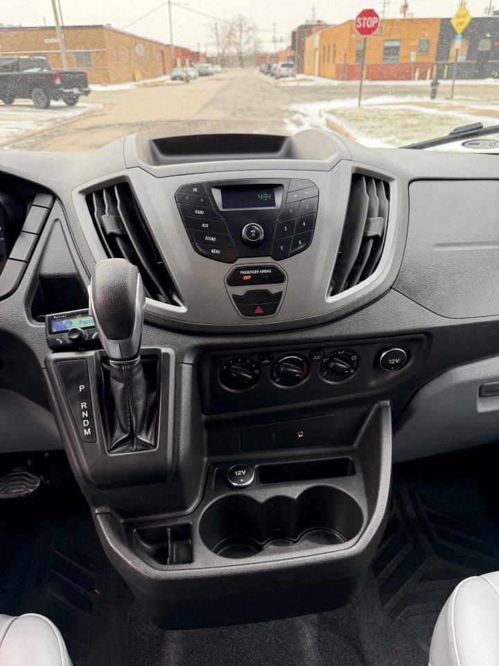 Ford Transit 150 Van Low Roof 60/40 Pass. 130-in. WB 2016