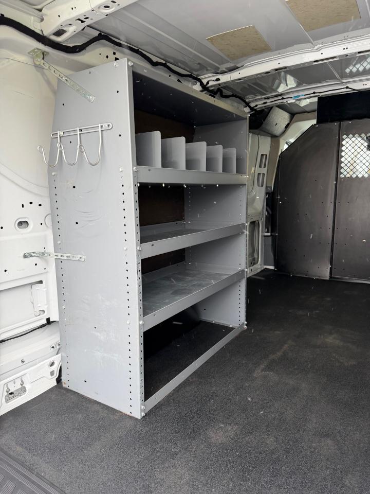 Ford Transit 150 Van Low Roof 60/40 Pass. 130-in. WB 2016