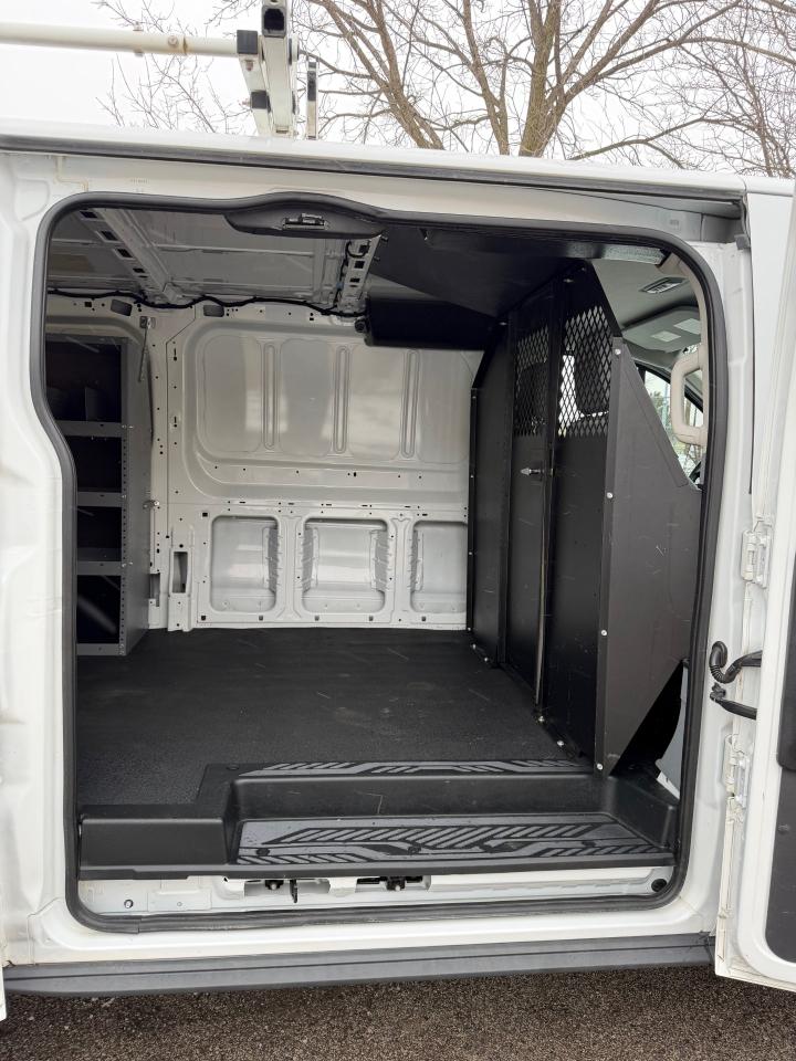 Ford Transit 150 Van Low Roof 60/40 Pass. 130-in. WB 2016