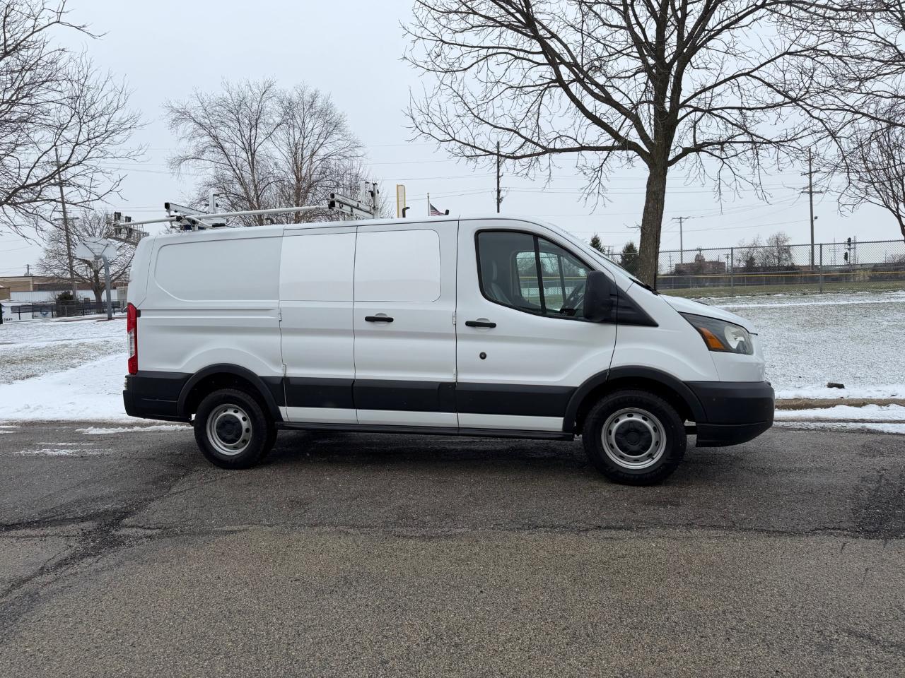Ford Transit 150 Van Low Roof 60/40 Pass. 130-in. WB 2016