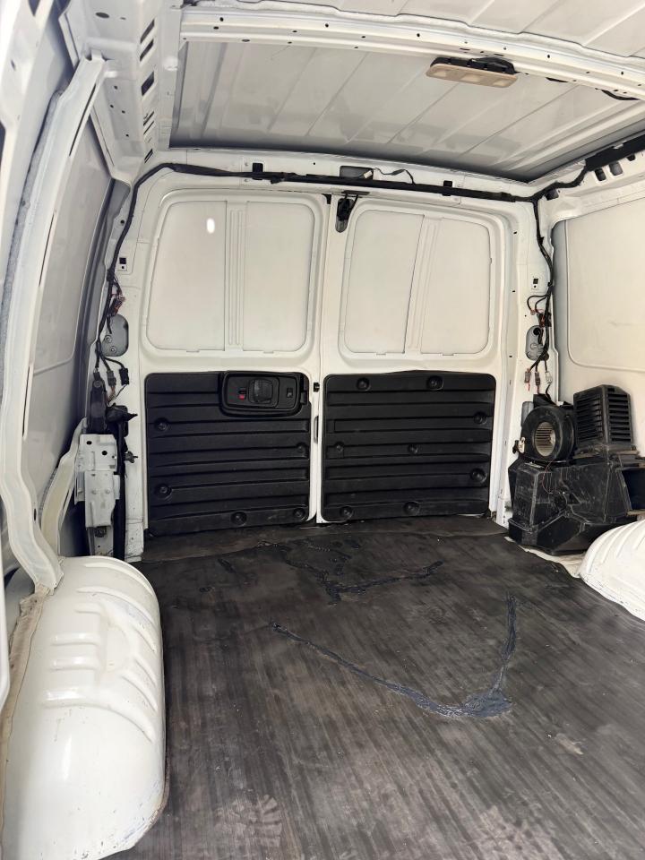GMC Savana G3500 Cargo 2016