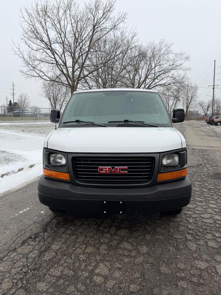 GMC Savana G3500 Cargo 2016