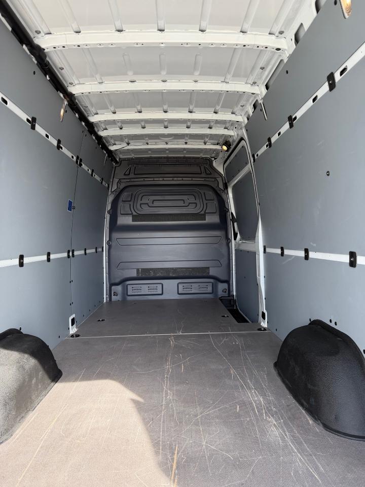 Mercedes-Benz Sprinter 2500 170-in. WB 2024