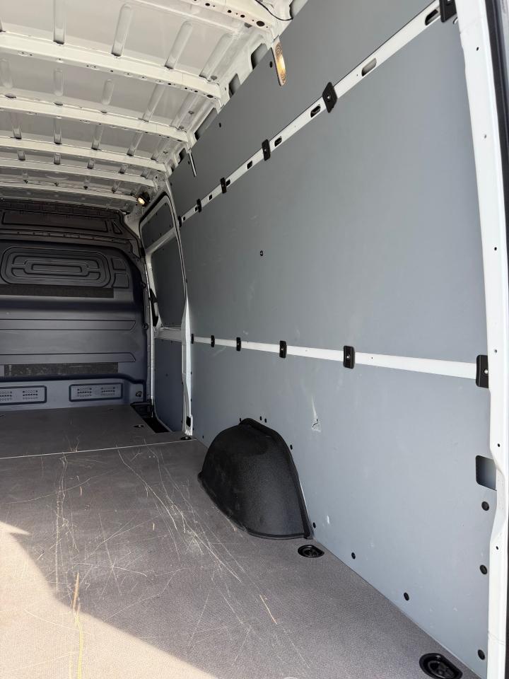 Mercedes-Benz Sprinter 2500 170-in. WB 2024