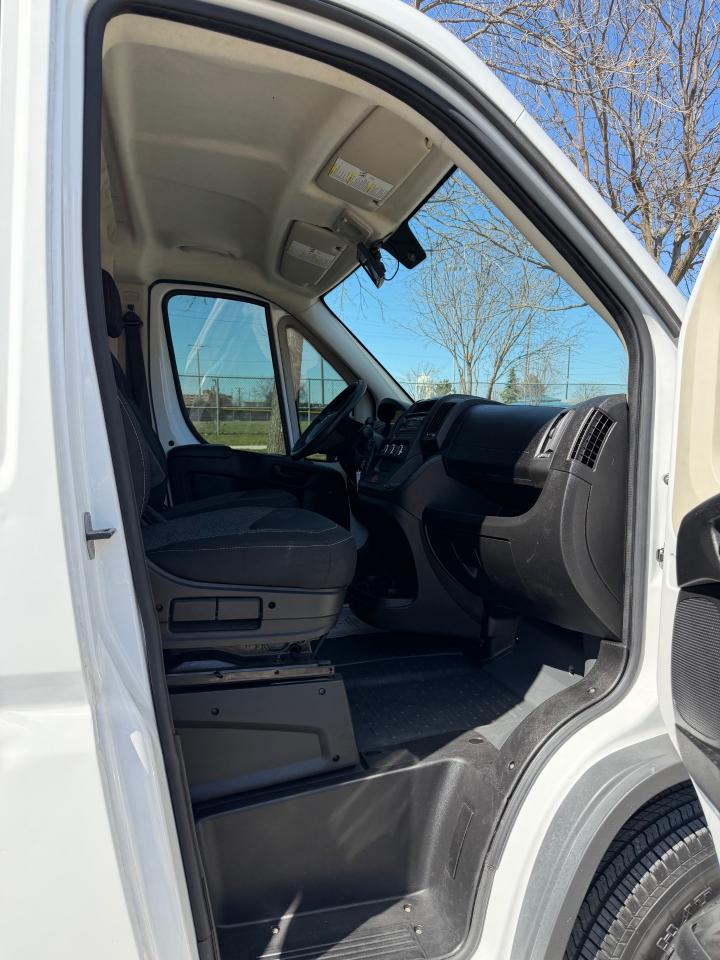 RAM Promaster 1500 Low Roof Tradesman 118-in. WB 2014