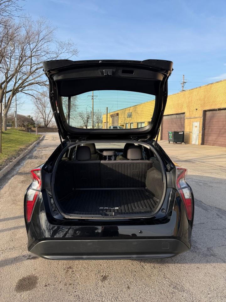 Toyota Prius Three 2017