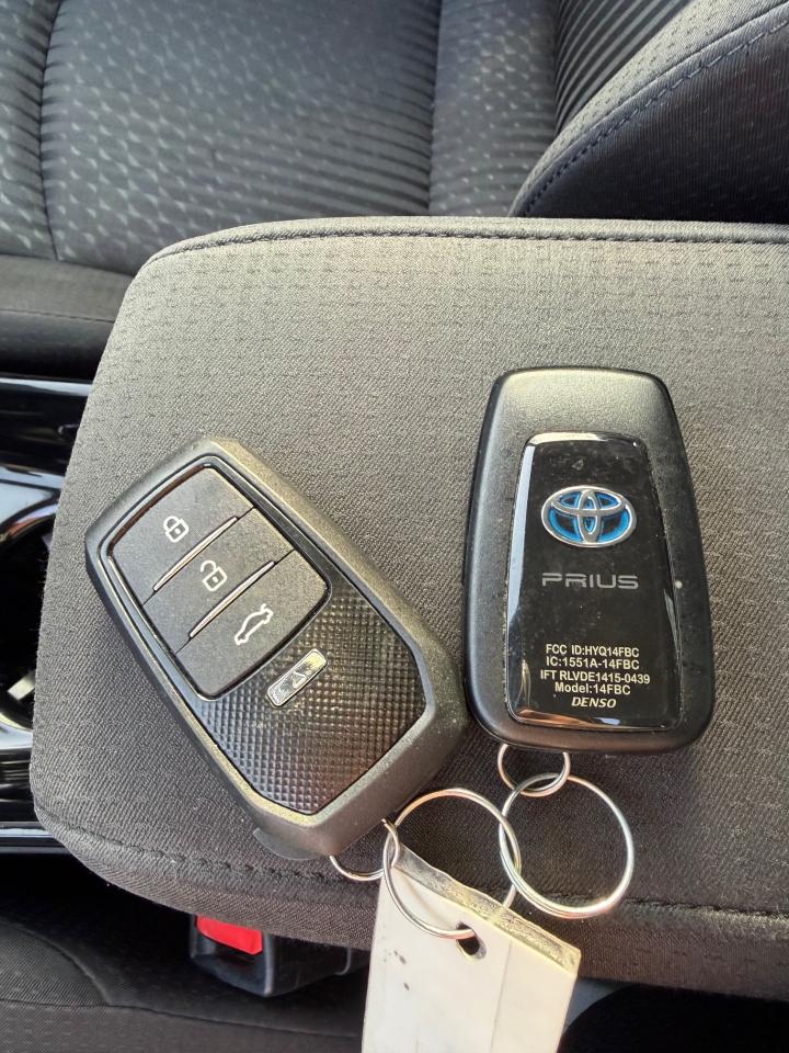 Toyota Prius Three 2017