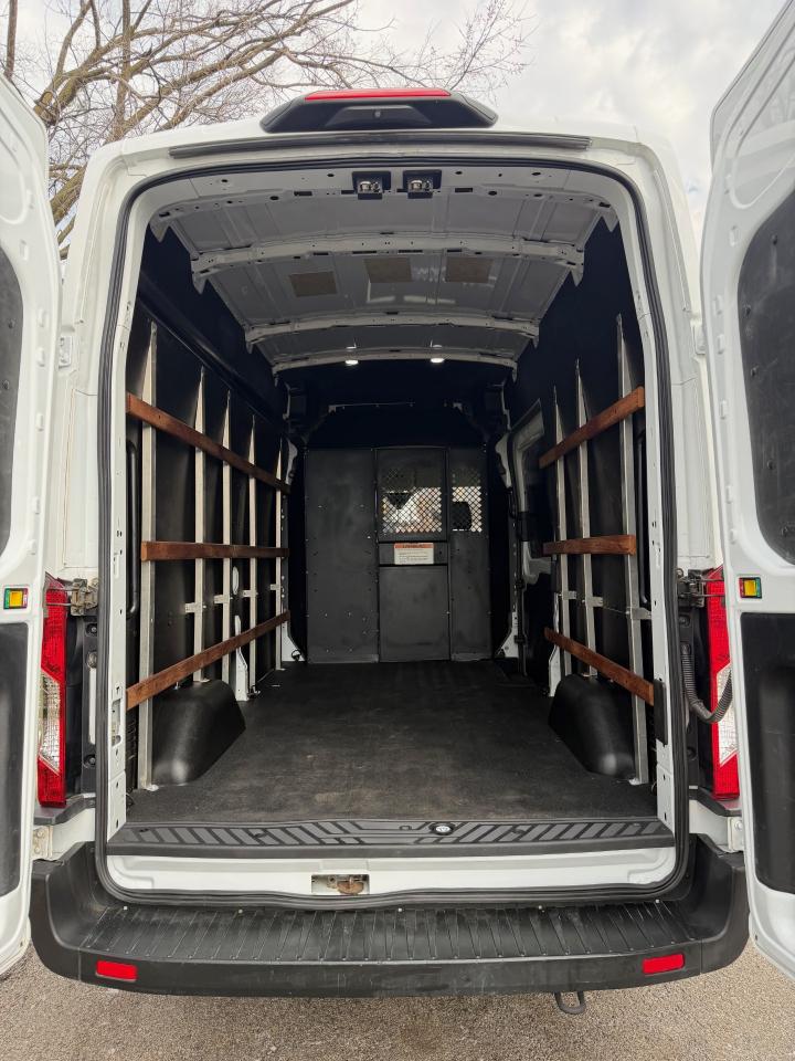 Ford Transit 250 Van High Roof w/Sliding Pass. 148-in. WB 2021