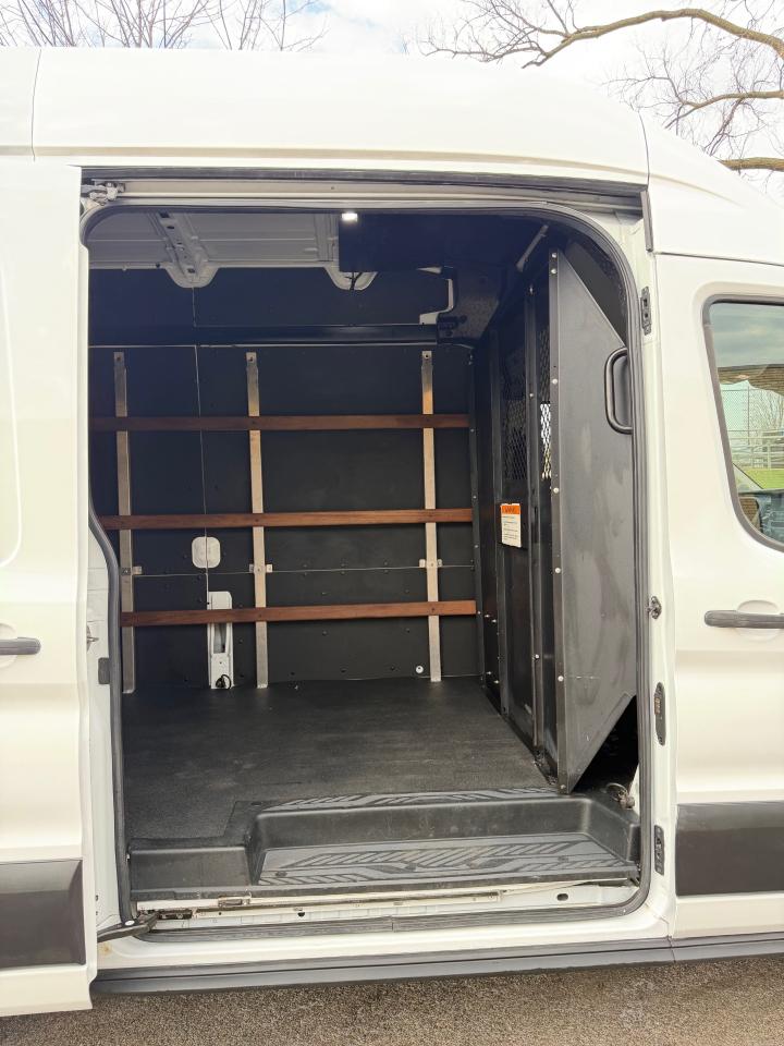 Ford Transit 250 Van High Roof w/Sliding Pass. 148-in. WB 2021