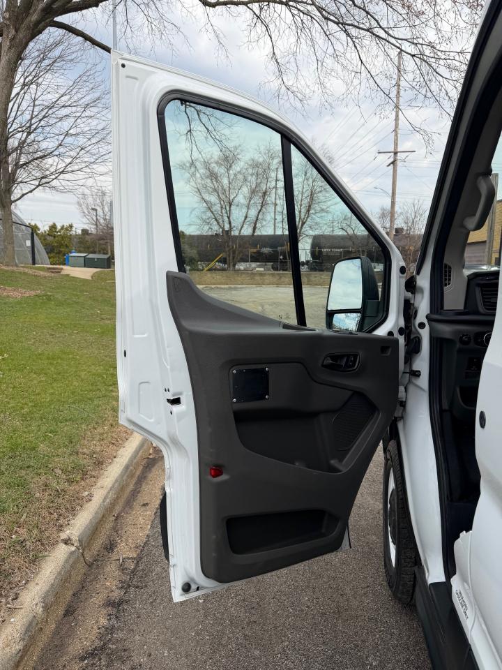 Ford Transit 250 Van High Roof w/Sliding Pass. 148-in. WB 2021