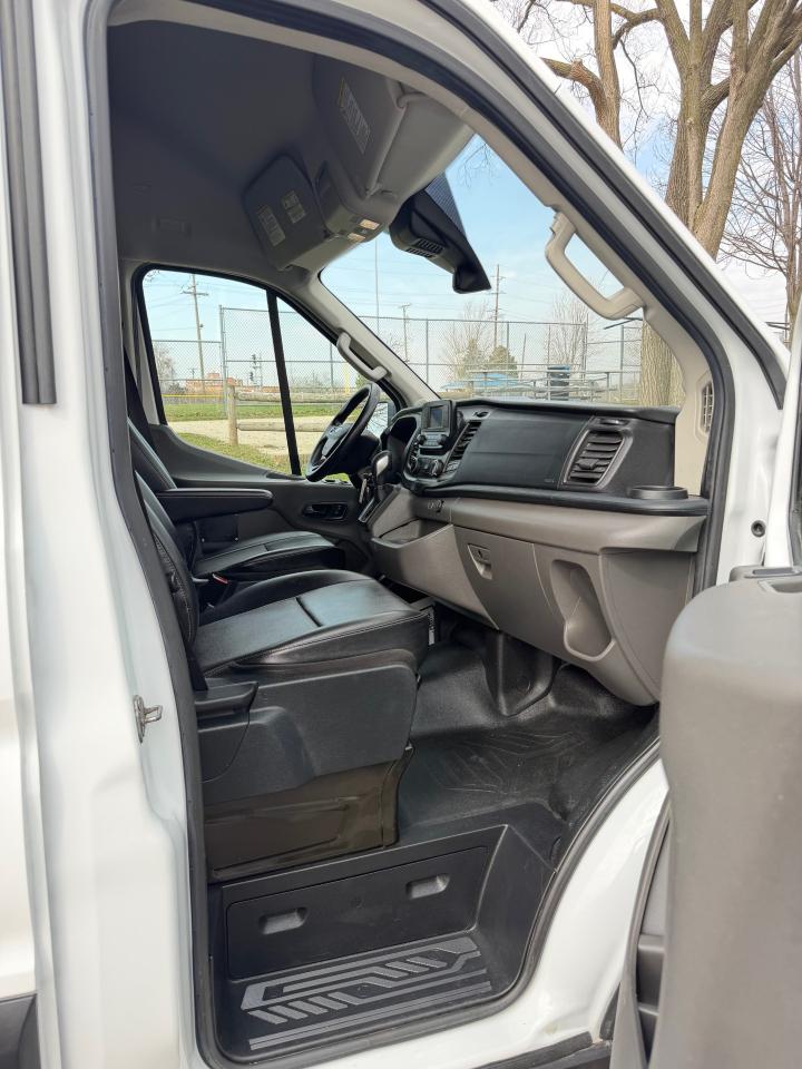 Ford Transit 250 Van High Roof w/Sliding Pass. 148-in. WB 2021