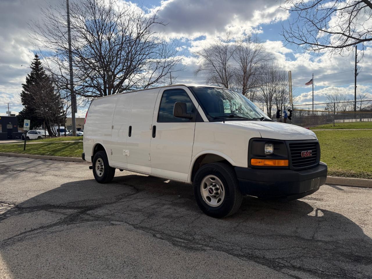 GMC Savana G3500 Cargo 2016