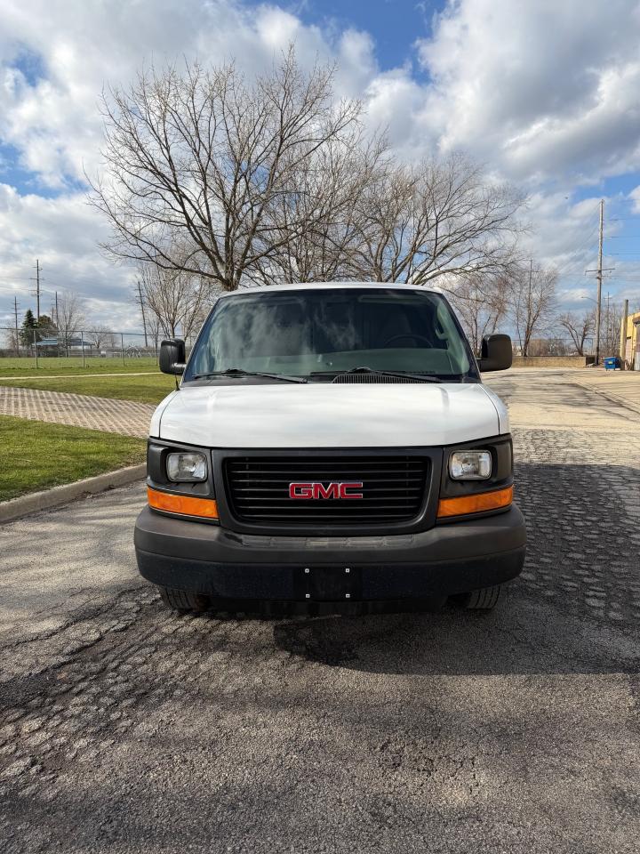 GMC Savana G3500 Cargo 2016