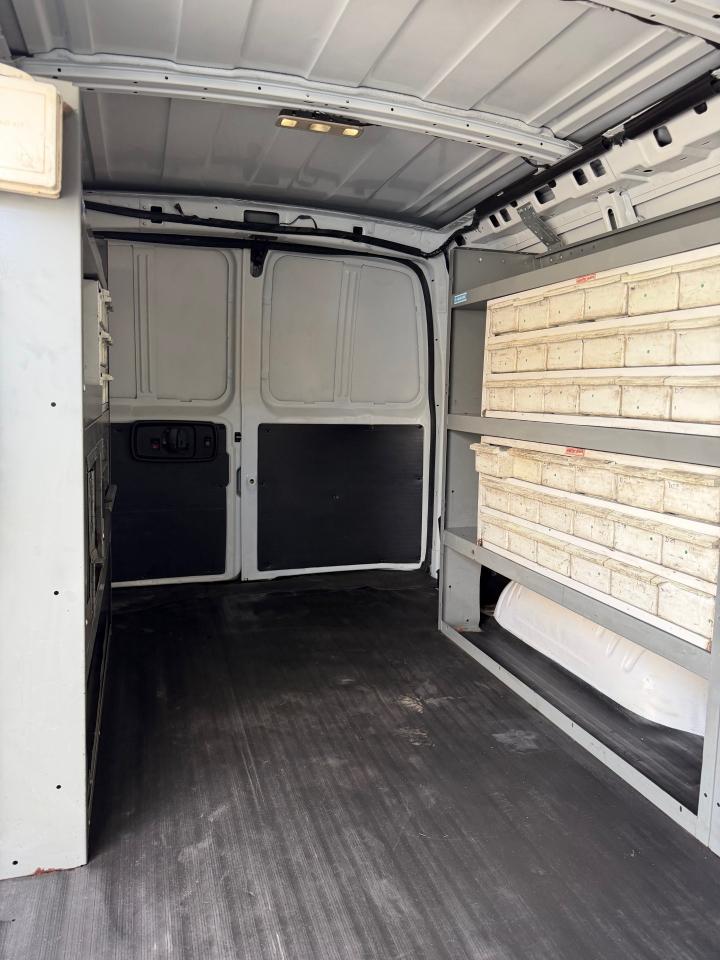 GMC Savana G3500 Cargo 2016