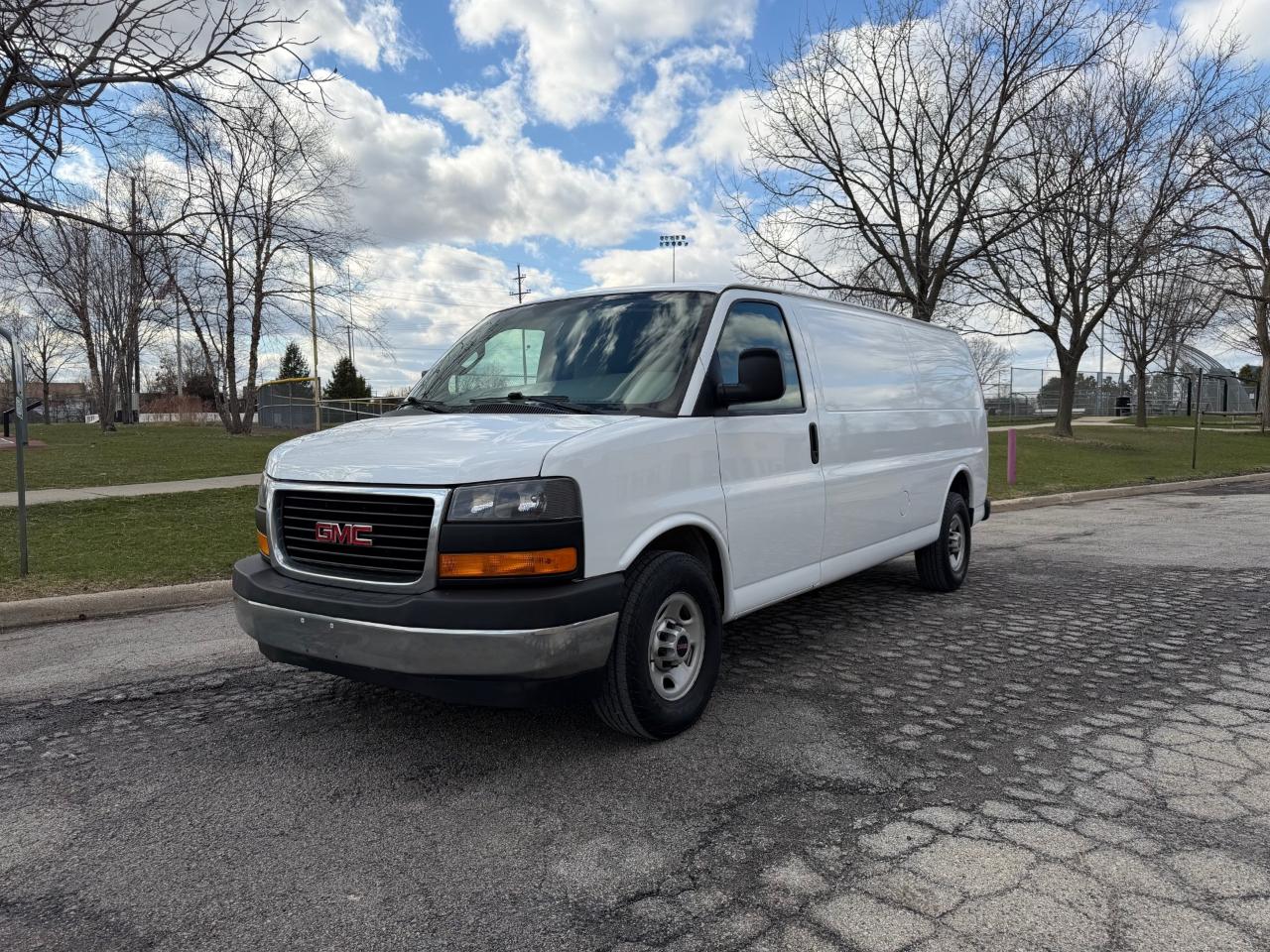 GMC Savana G2500 Extended Cargo 2017