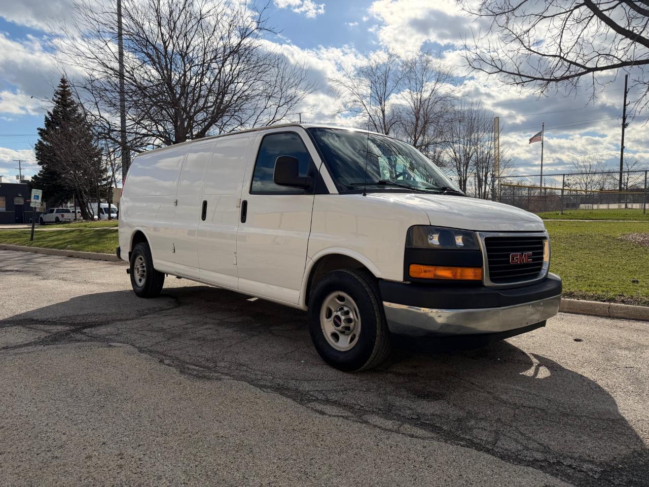 GMC Savana G2500 Extended Cargo 2017