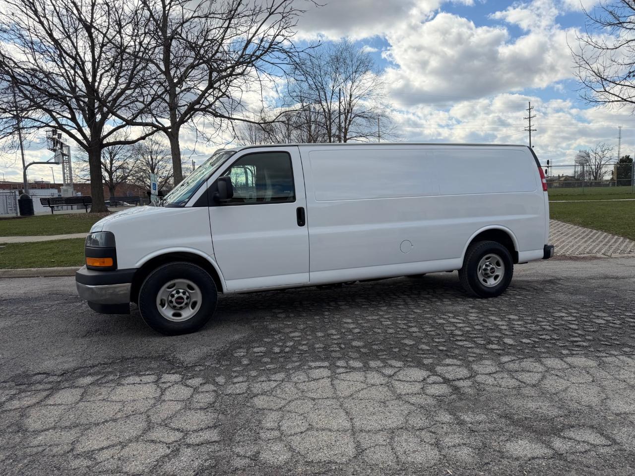 GMC Savana G2500 Extended Cargo 2017
