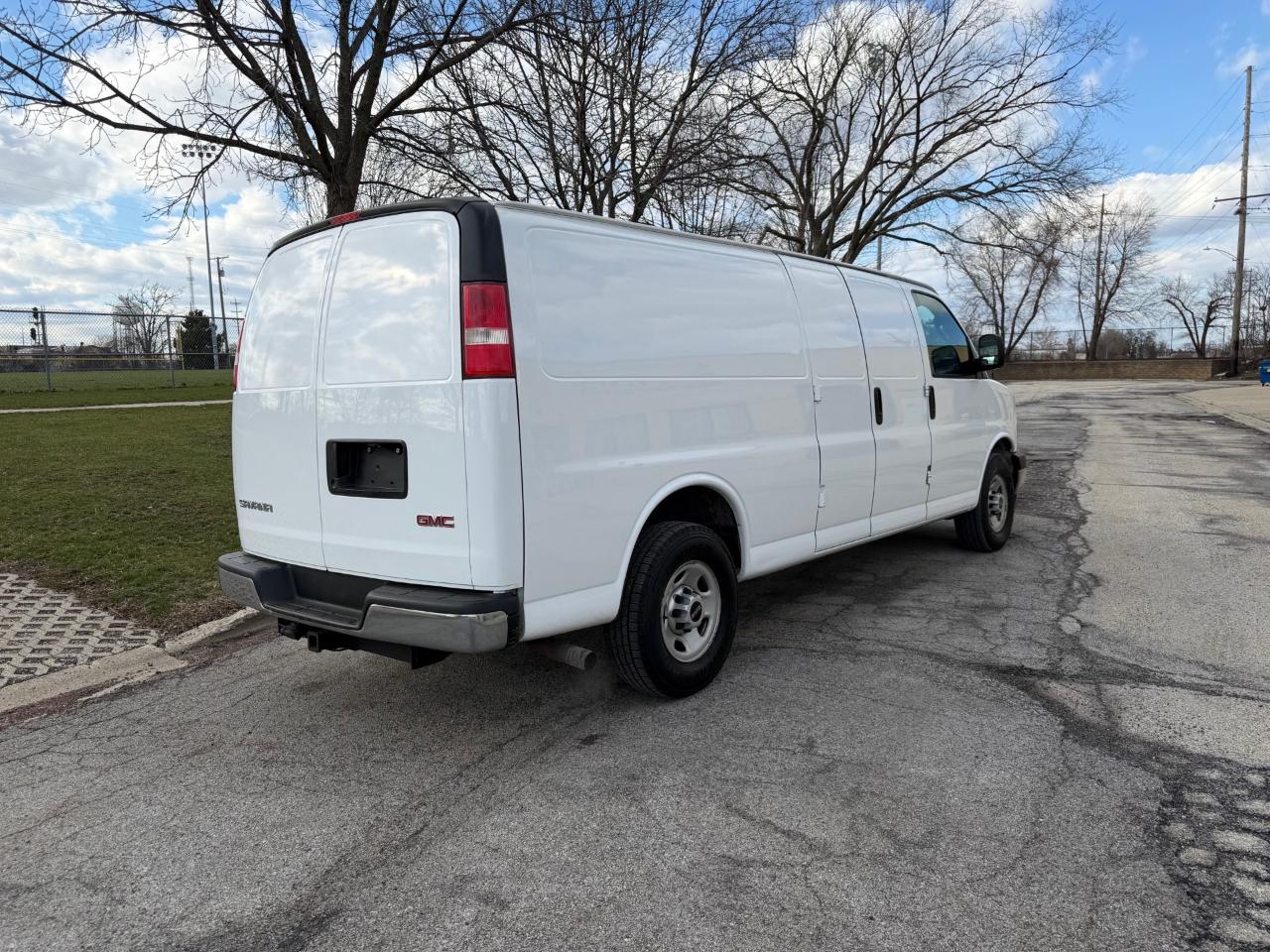 GMC Savana G2500 Extended Cargo 2017