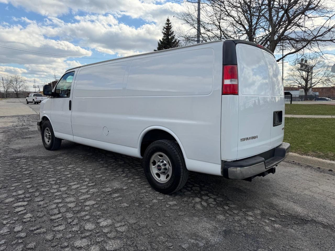 GMC Savana G2500 Extended Cargo 2017