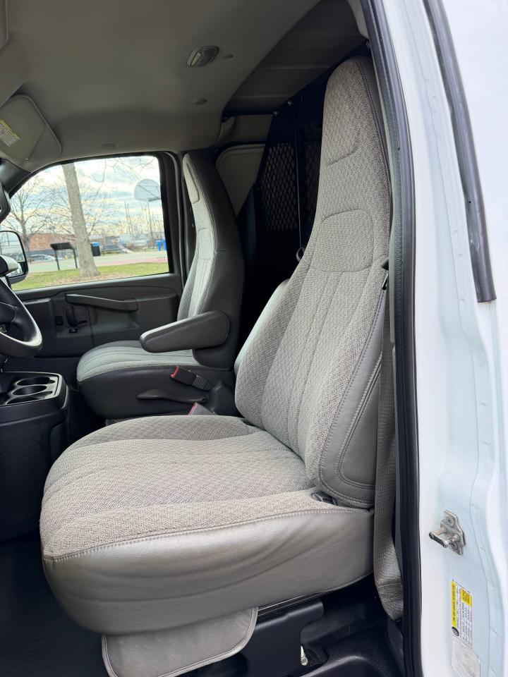 GMC Savana G2500 Extended Cargo 2017