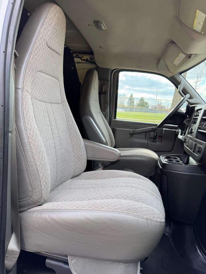 GMC Savana G2500 Extended Cargo 2017