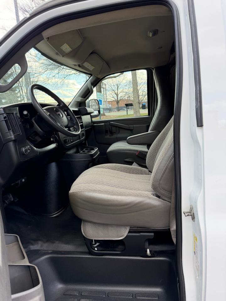 GMC Savana G2500 Extended Cargo 2017