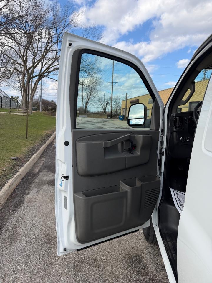 GMC Savana G2500 Extended Cargo 2017