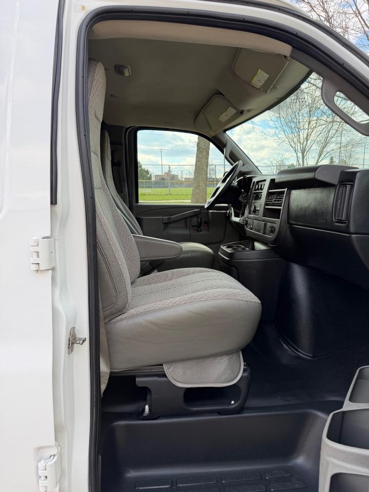 GMC Savana G2500 Extended Cargo 2017