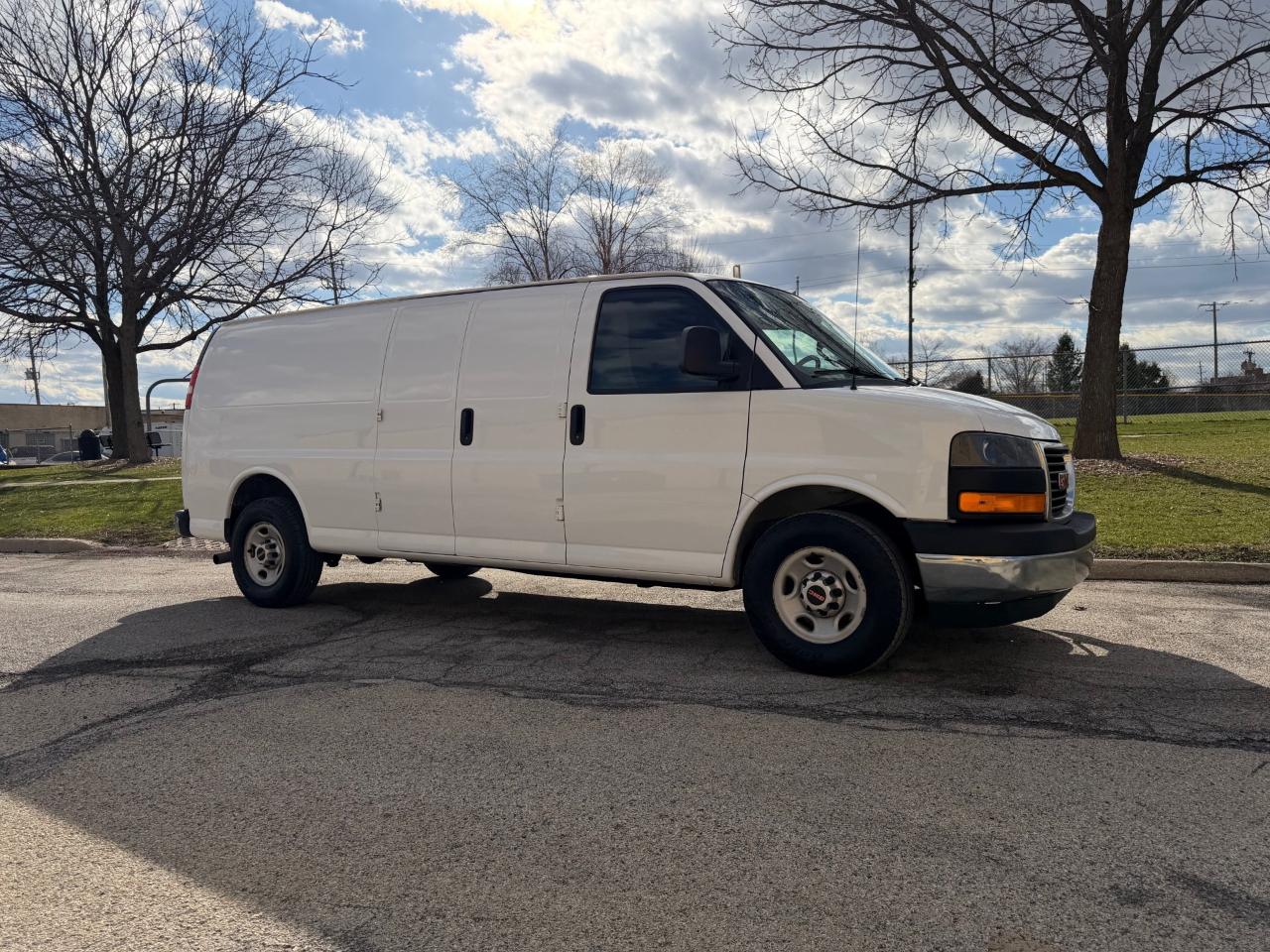 GMC Savana G2500 Extended Cargo 2017