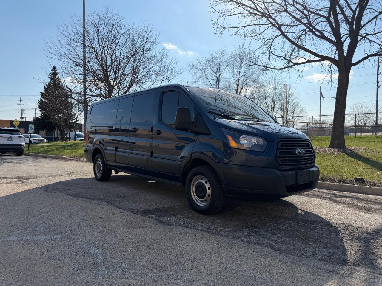 Ford Transit 250 Van Low Roof 60/40 Pass. 148-in. WB 2017
