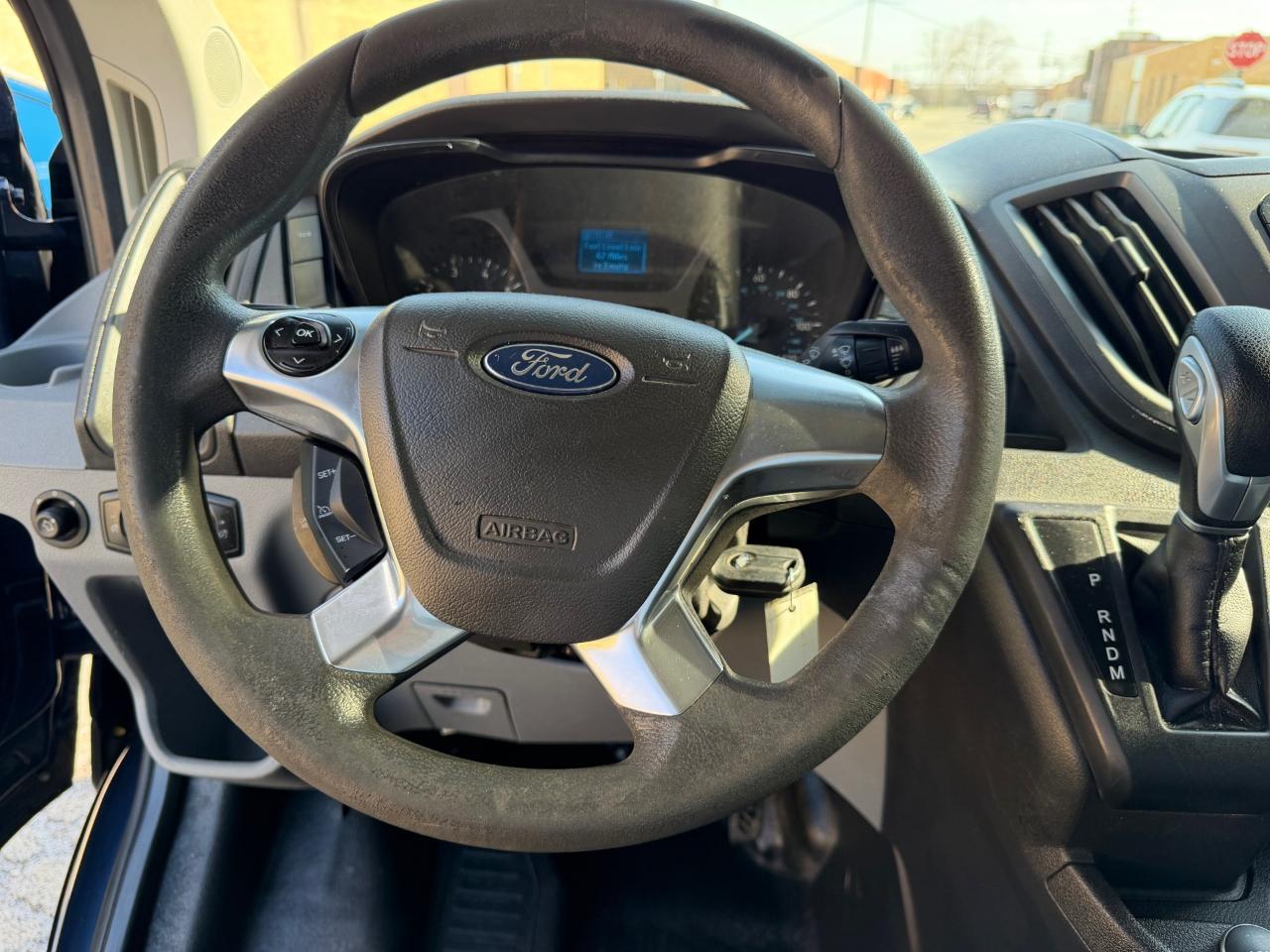 Ford Transit 250 Van Low Roof 60/40 Pass. 148-in. WB 2017