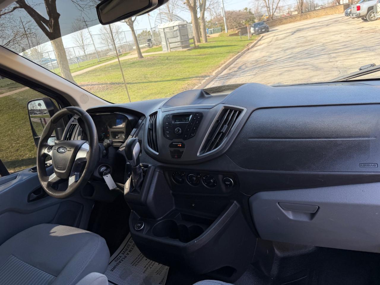 Ford Transit 250 Van Low Roof 60/40 Pass. 148-in. WB 2017