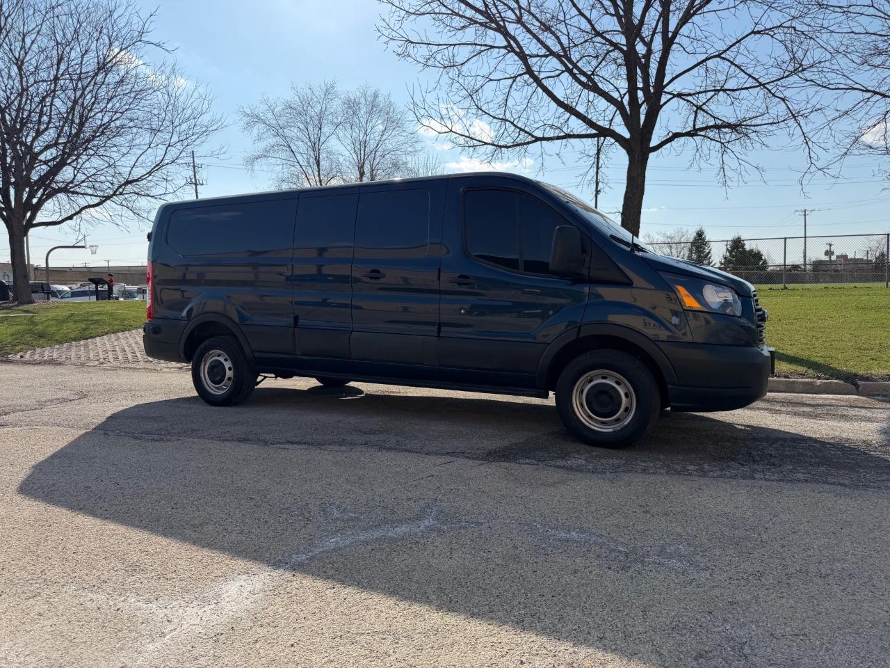 Ford Transit 250 Van Low Roof 60/40 Pass. 148-in. WB 2017