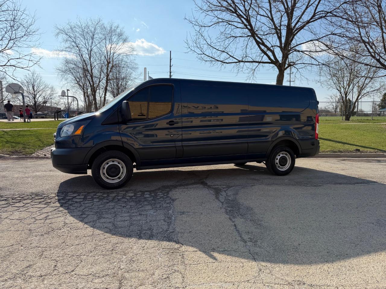 Ford Transit 250 Van Low Roof 60/40 Pass. 148-in. WB 2017