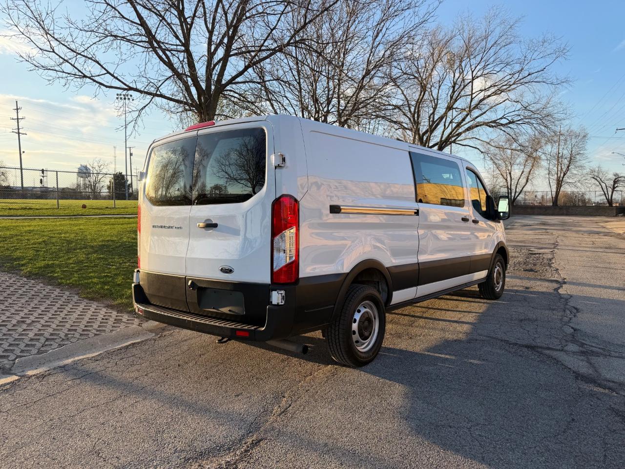Ford Transit 150 Van Low Roof w/Sliding Pass. 148-in. WB 2021