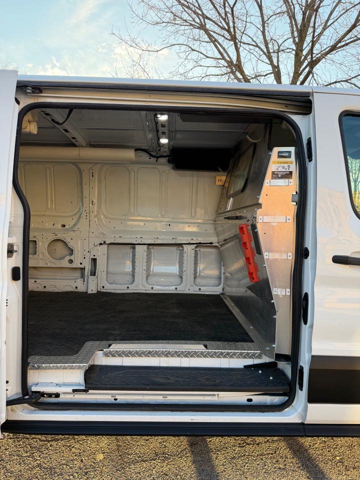 Ford Transit 150 Van Low Roof w/Sliding Pass. 148-in. WB 2021