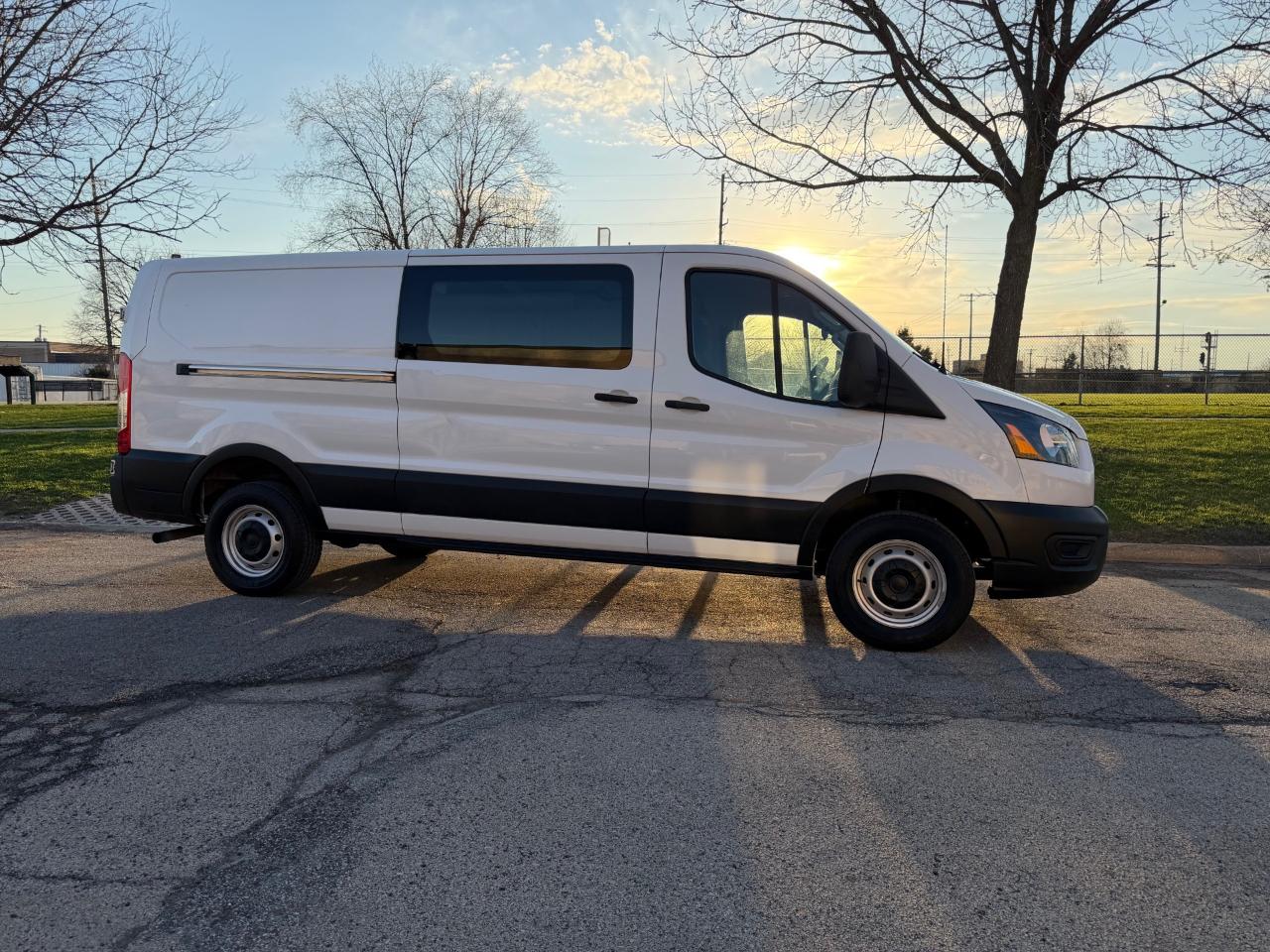Ford Transit 150 Van Low Roof w/Sliding Pass. 148-in. WB 2021