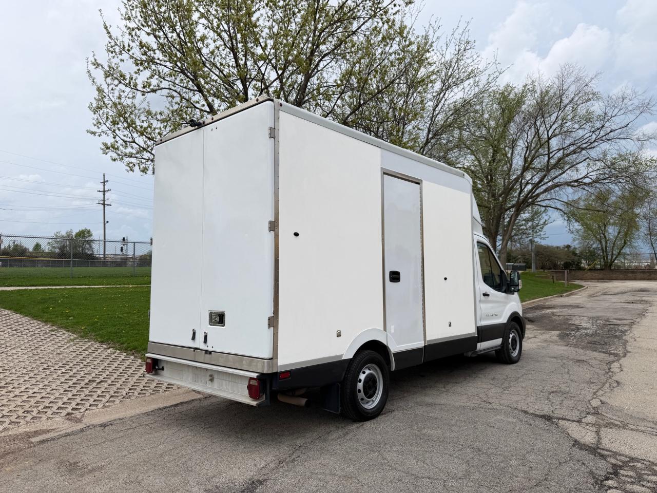 Ford Transit  2021