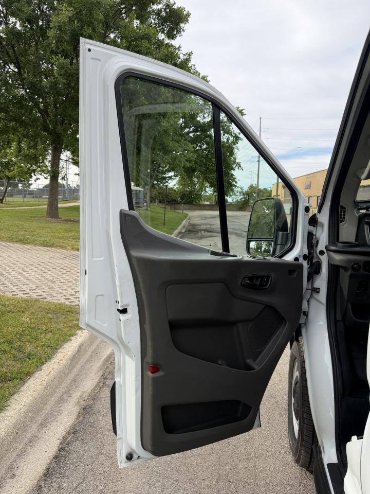 Ford Transit  2021
