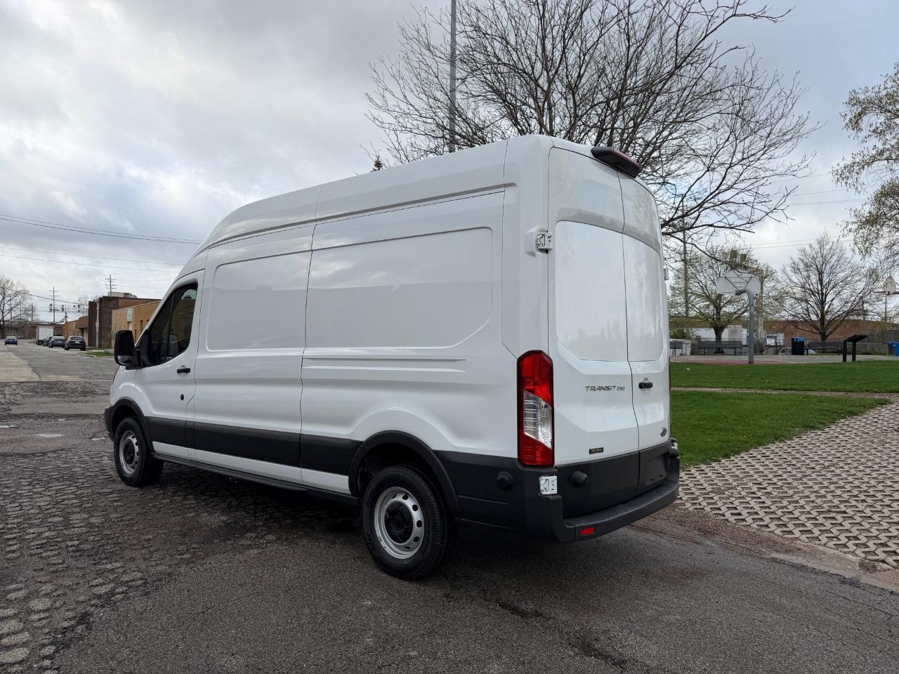Ford Transit 250 Van High Roof w/Sliding Pass. 148-in. WB 2018