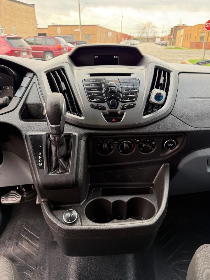 Ford Transit 250 Van High Roof w/Sliding Pass. 148-in. WB 2018