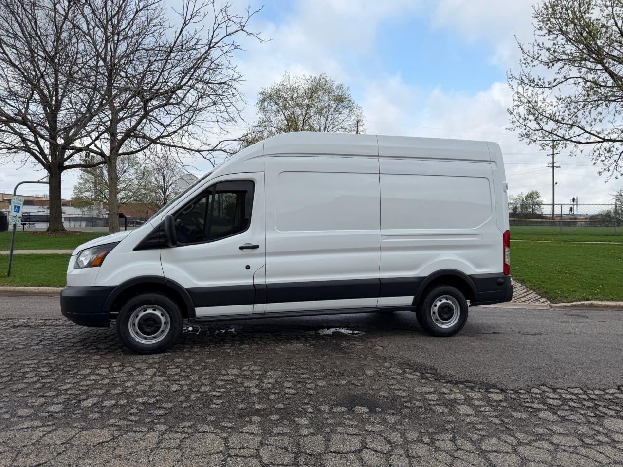 Ford Transit 250 Van High Roof w/Sliding Pass. 148-in. WB 2018