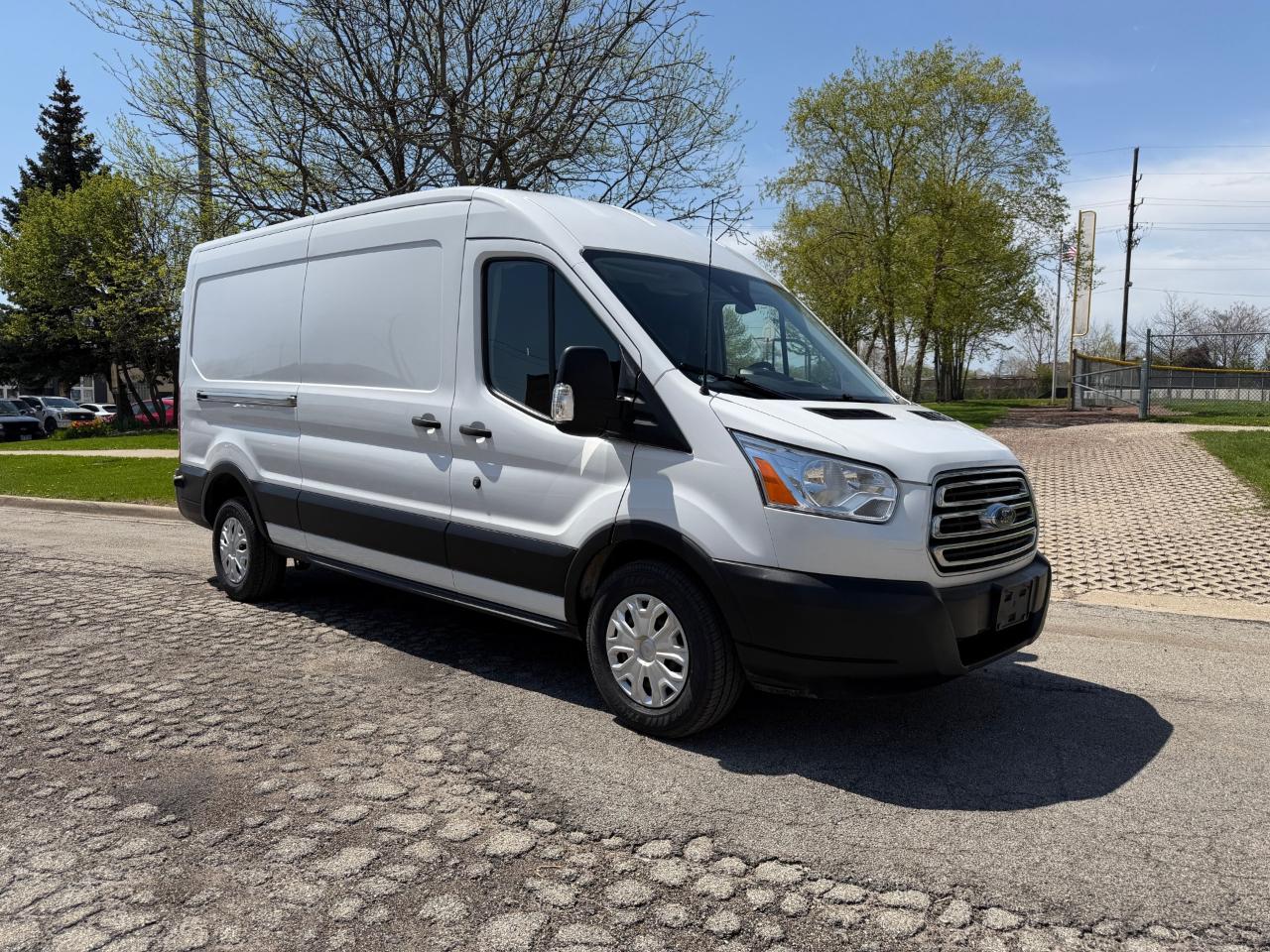 Ford Transit 250 Van Med. Roof w/Sliding Pass. 148-in. WB 2019