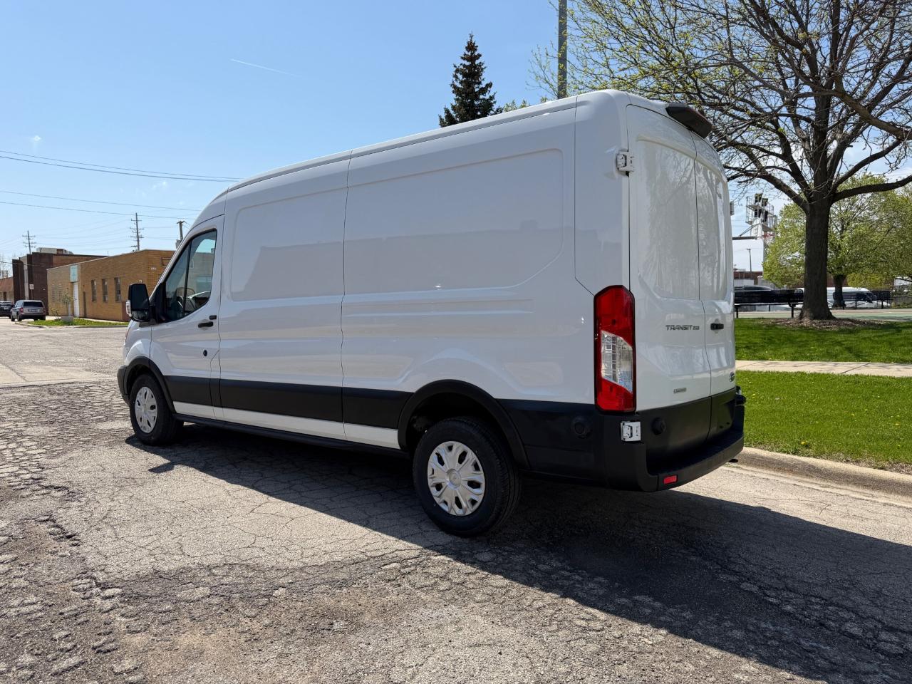 Ford Transit 250 Van Med. Roof w/Sliding Pass. 148-in. WB 2019