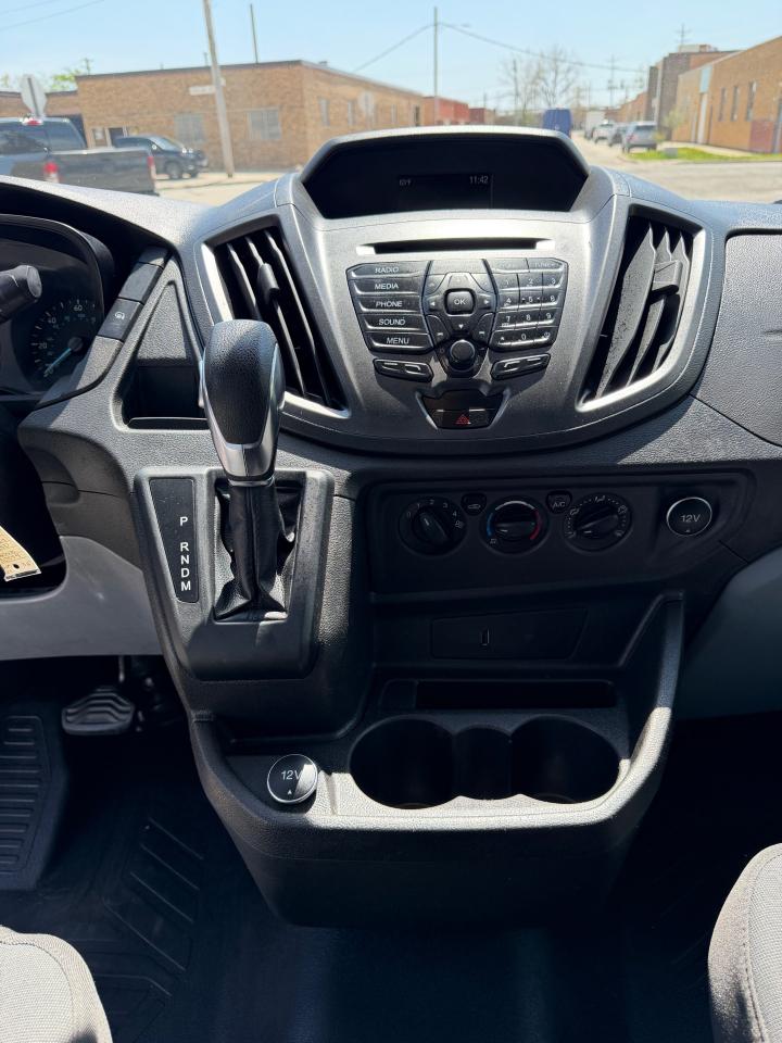 Ford Transit 250 Van Med. Roof w/Sliding Pass. 148-in. WB 2019