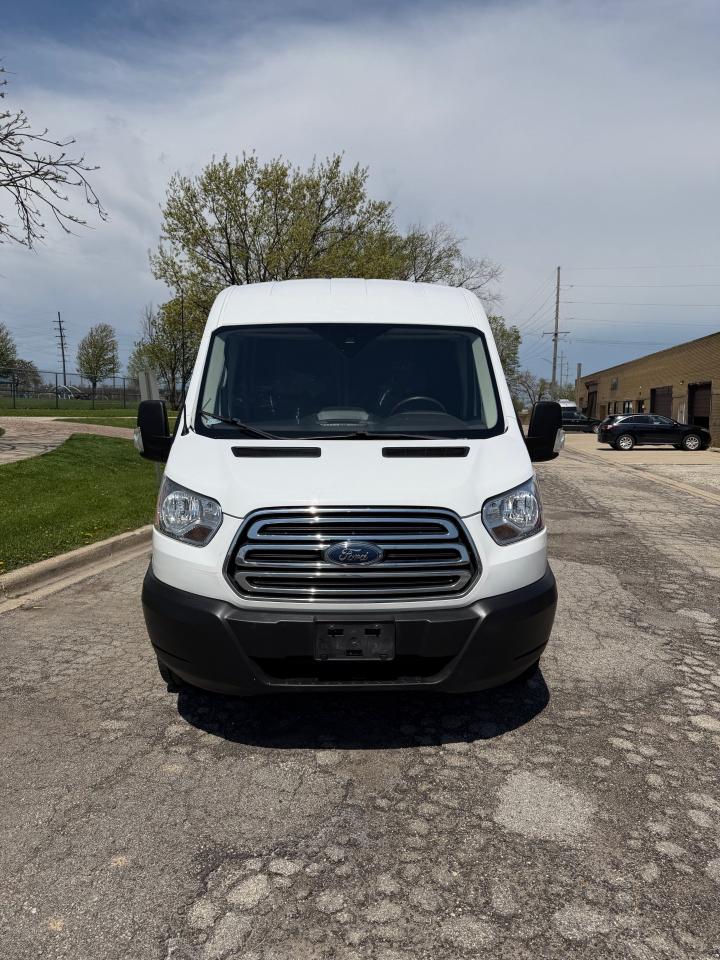 Ford Transit 250 Van Med. Roof w/Sliding Pass. 148-in. WB 2019