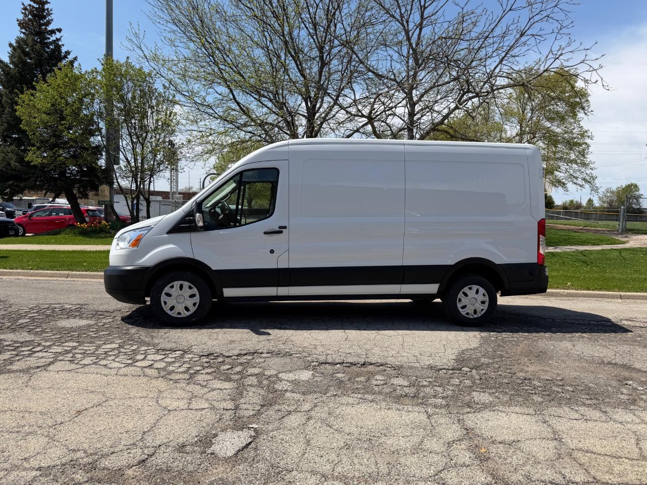 Ford Transit 250 Van Med. Roof w/Sliding Pass. 148-in. WB 2019